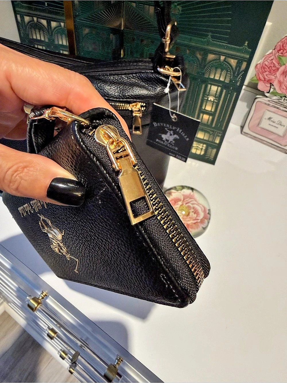 GORGE sleek Beverly Hills Polo Club Wristlet Large Phone Wallet Black Gold NWOT - Picture 5 of 13